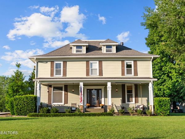 206 W Cleveland Ave, Monterey, TN 38574