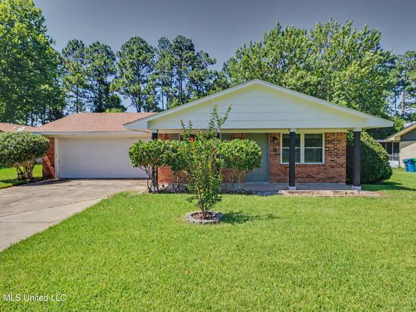 15420 Anderson Drive, Biloxi, MS 39532