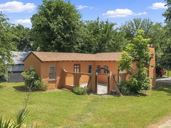 202 Sycamore Street, Pauls Valley, OK 73075