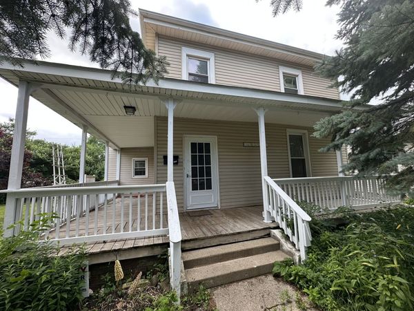 254 S Locust Street , Arcola, IL 61910