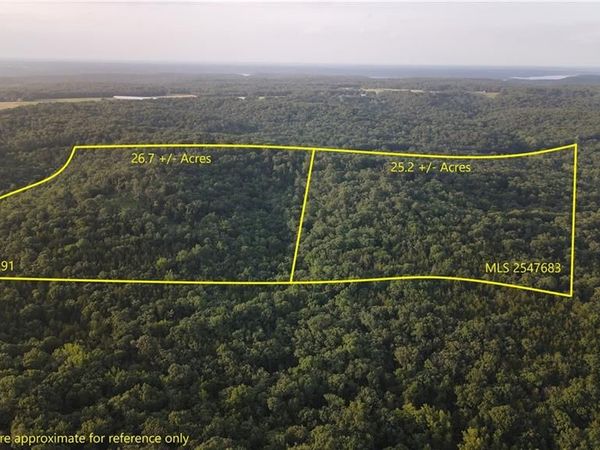 942 SE 1125 Private Road, Deepwater, MO 64740