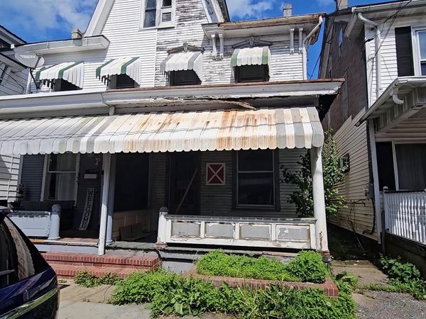 15 N 7TH STREET , SHAMOKIN, PA 17872