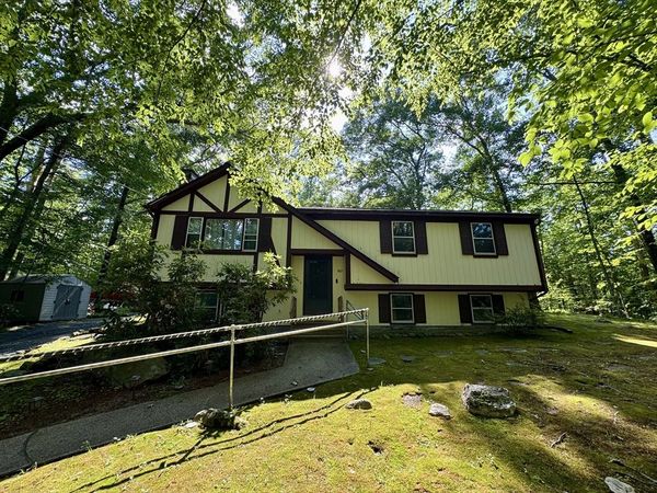 865 Providence Rd, Northbridge, MA 01588