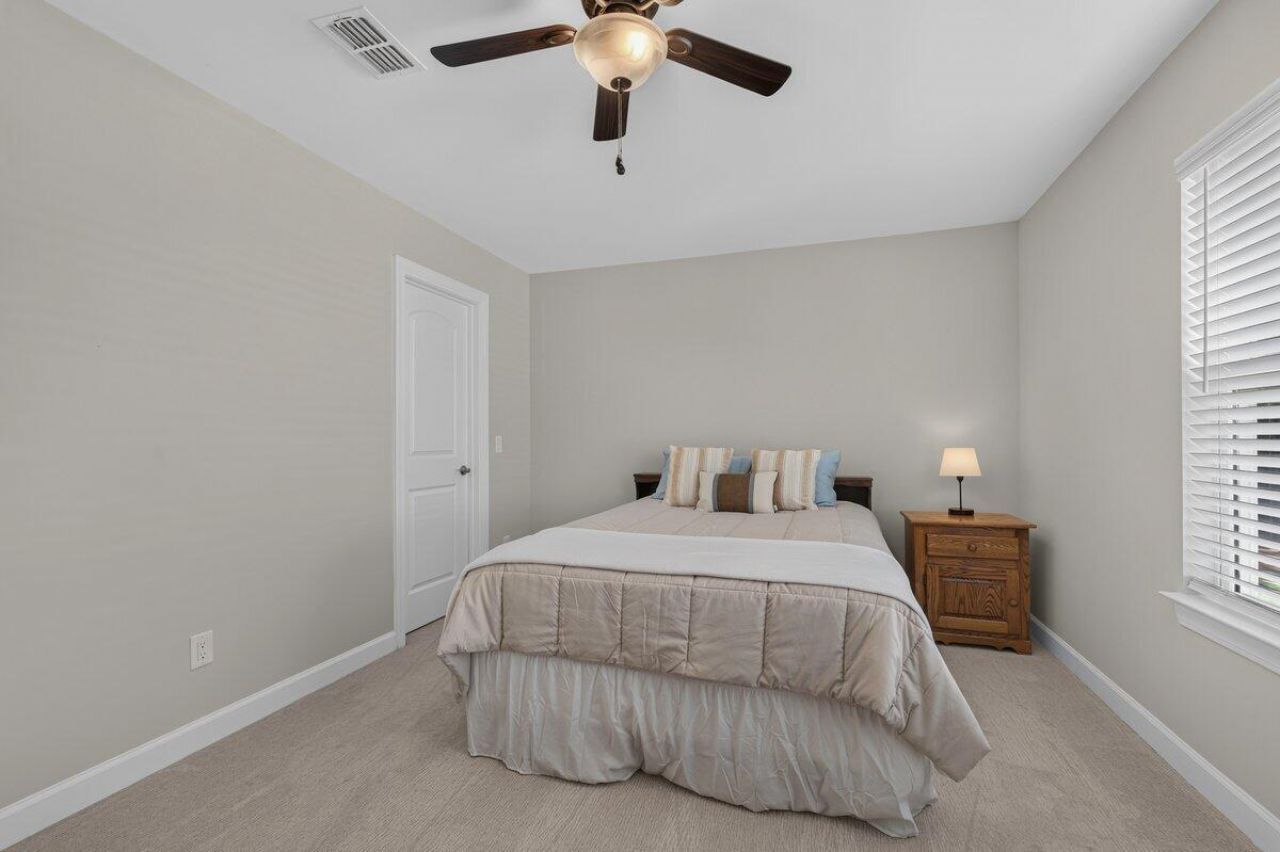 536 Four Seasons Photo 41