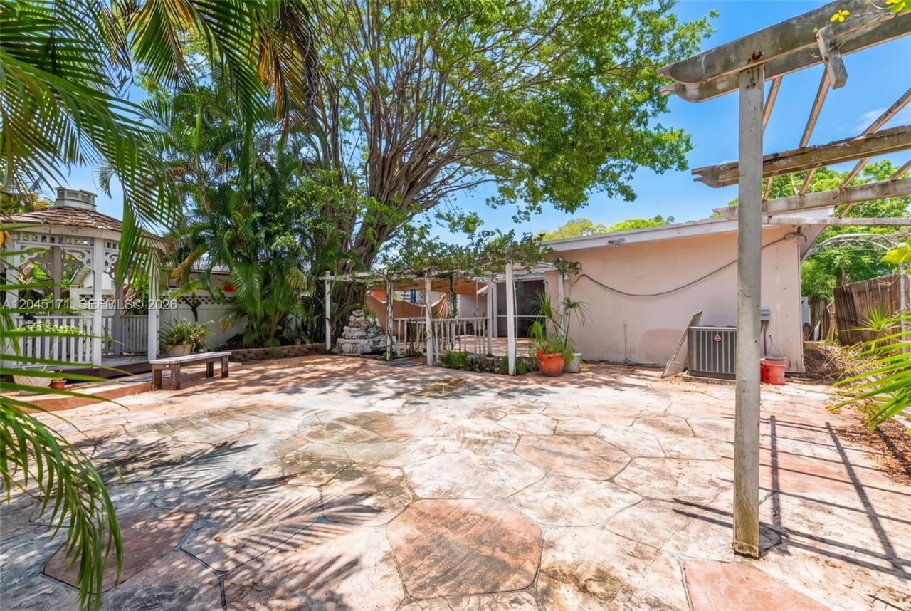 1805 N Dixie Hwy , Fort Lauderdale, FL 33305 Photo