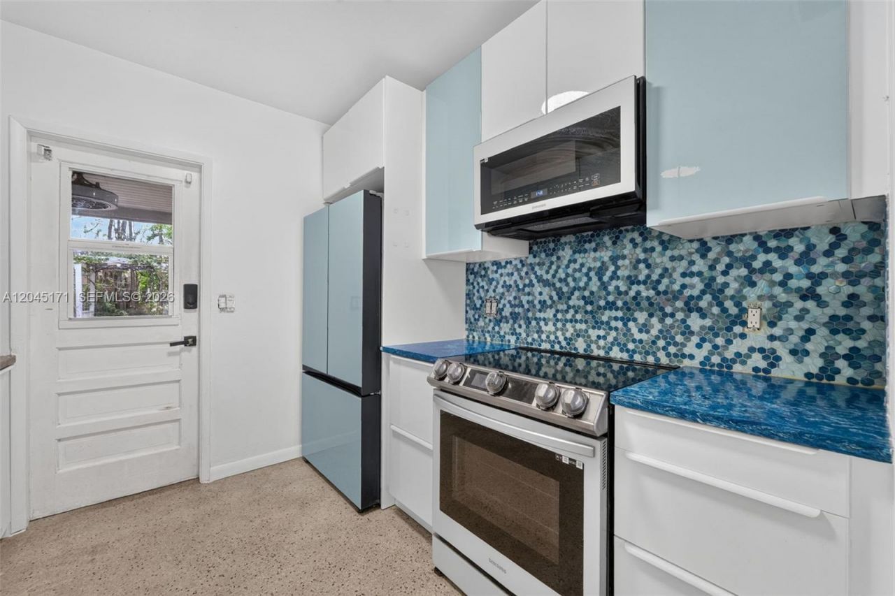 1805 N Dixie Hwy , Fort Lauderdale, FL 33305 Photo