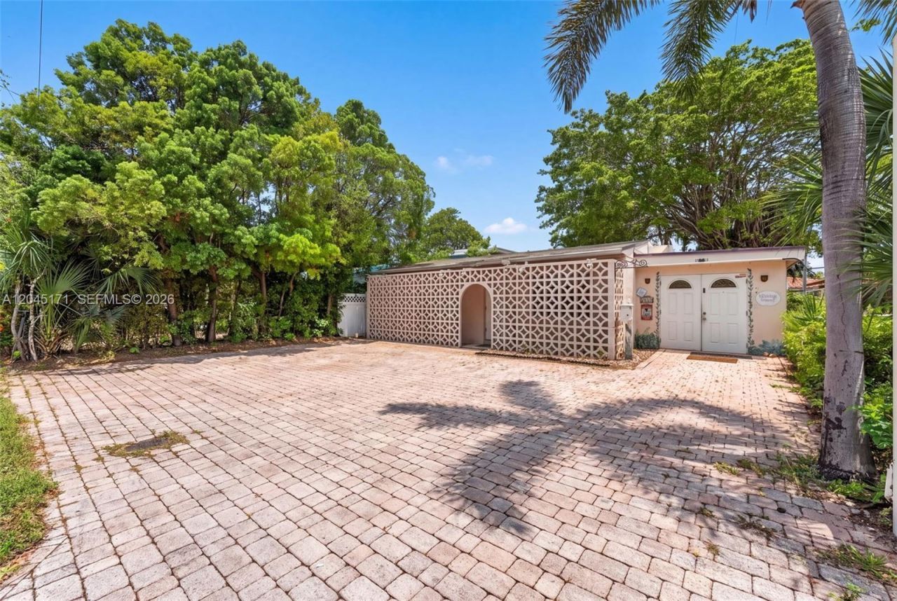 1805 N Dixie Hwy , Fort Lauderdale, FL 33305 Photo