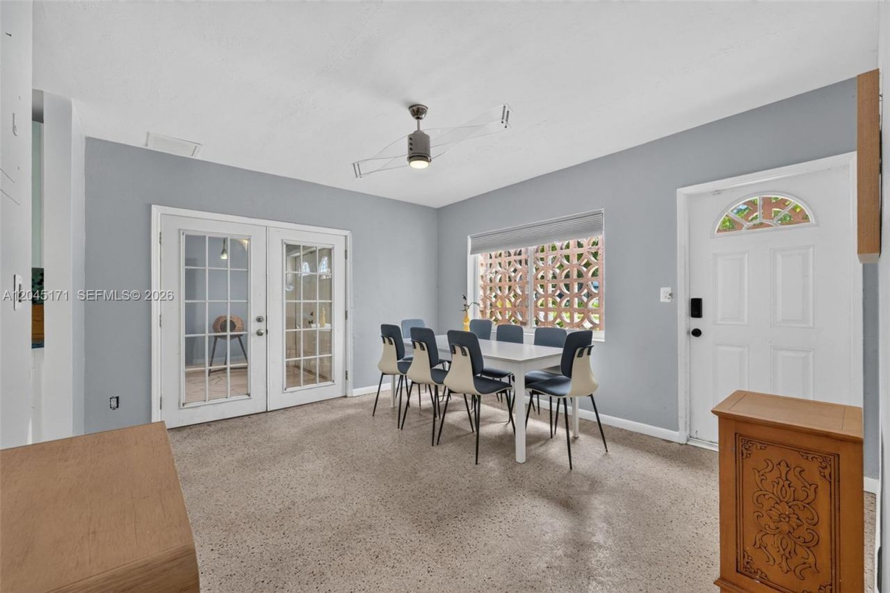 1805 N Dixie Hwy , Fort Lauderdale, FL 33305 Photo