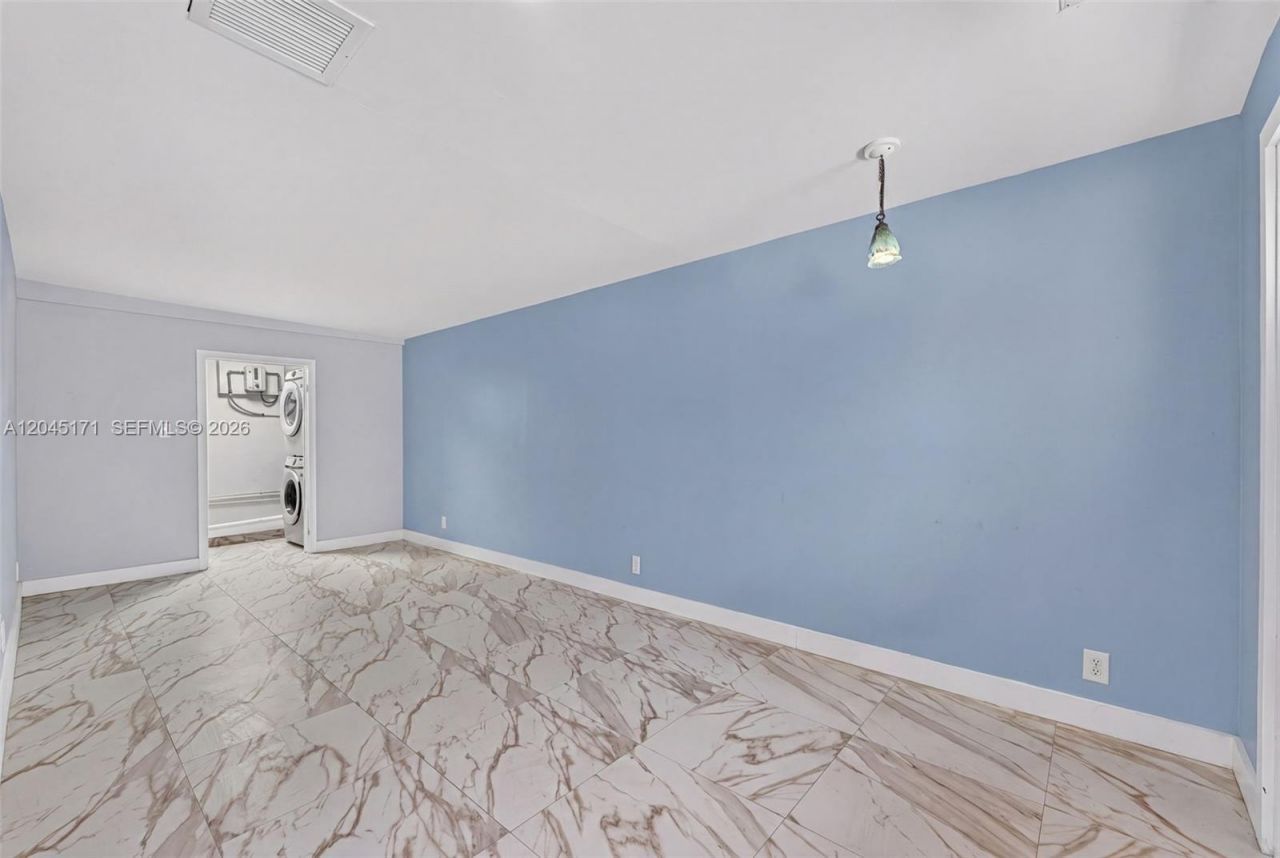 1805 N Dixie Hwy , Fort Lauderdale, FL 33305 Photo