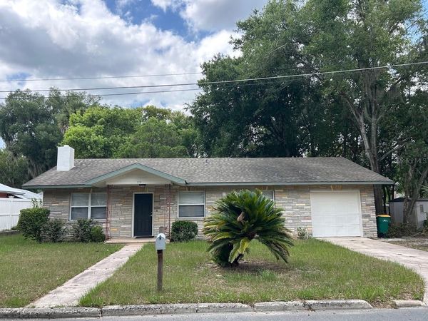 119 W 10TH AVENUE , MOUNT DORA, FL 32757
