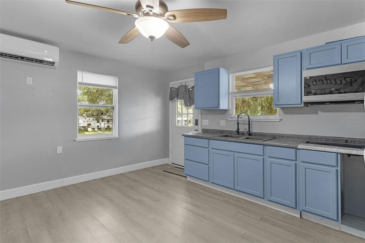 13691 S Hwy 25 , Eastlake Weir, FL 32133 Photo