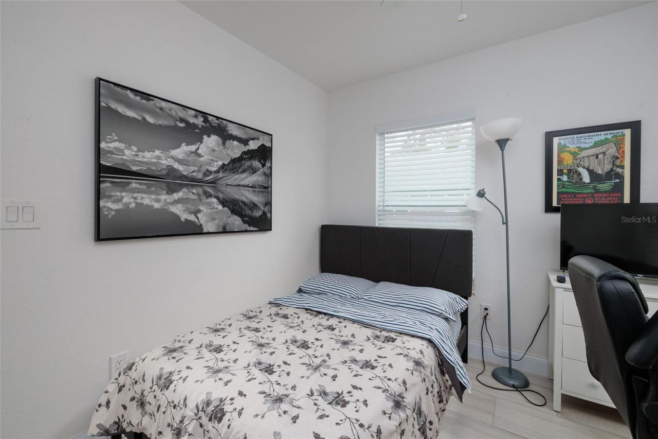 1147 James Avenue S, Saint Petersburg, FL 33705 Photo