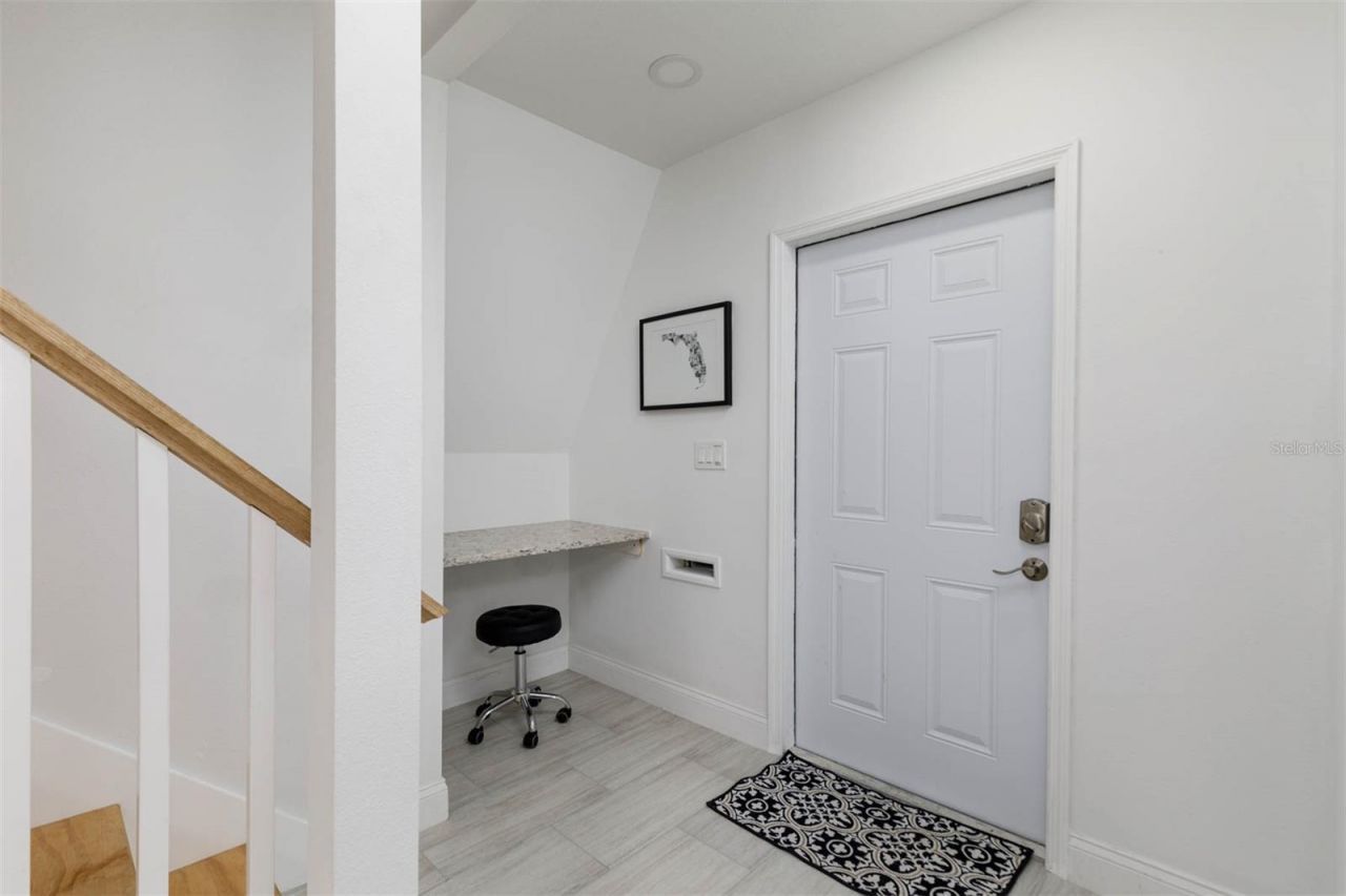 1147 James Avenue S, Saint Petersburg, FL 33705 Photo