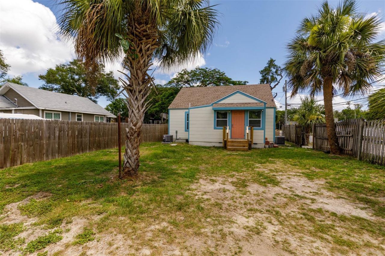 1147 James Avenue S, Saint Petersburg, FL 33705 Photo