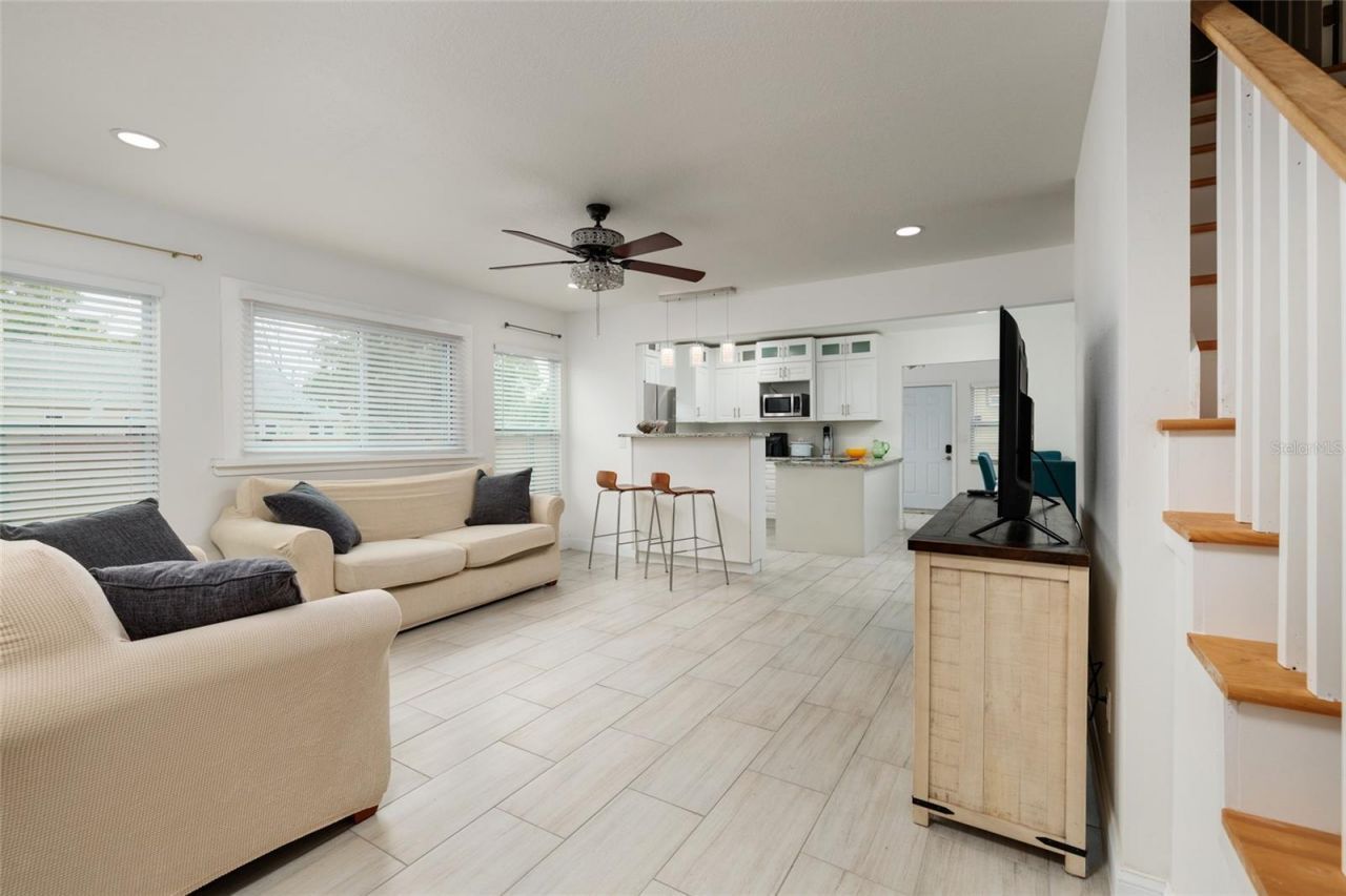 1147 James Avenue S, Saint Petersburg, FL 33705 Photo