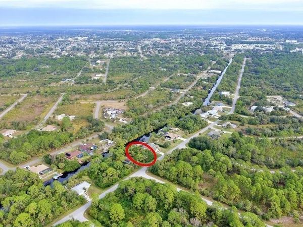 369 CHESHIRE STREET , PORT CHARLOTTE, FL 33953