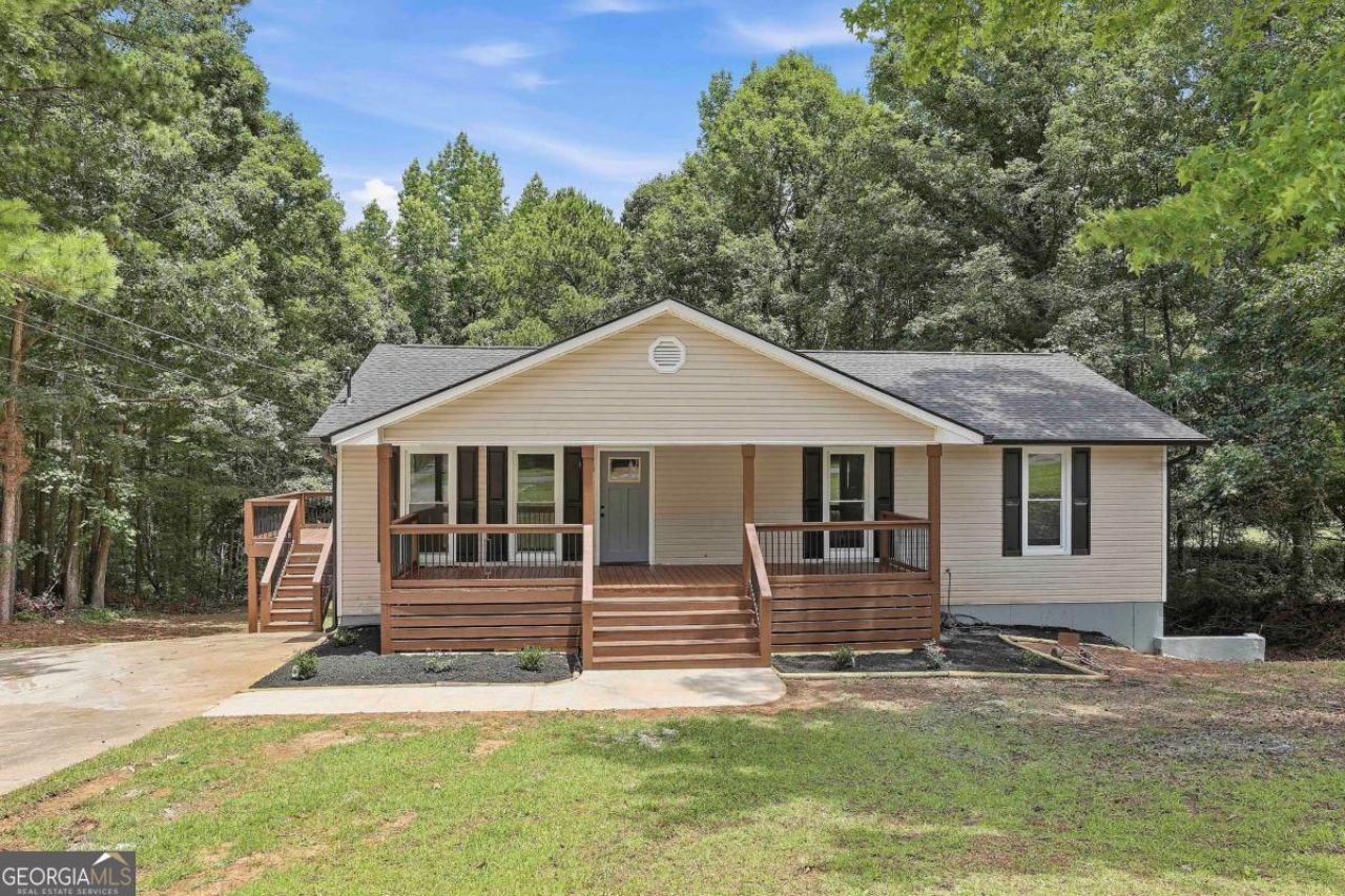175 Beverly Park Court, Newnan, GA 30263 Main Photo