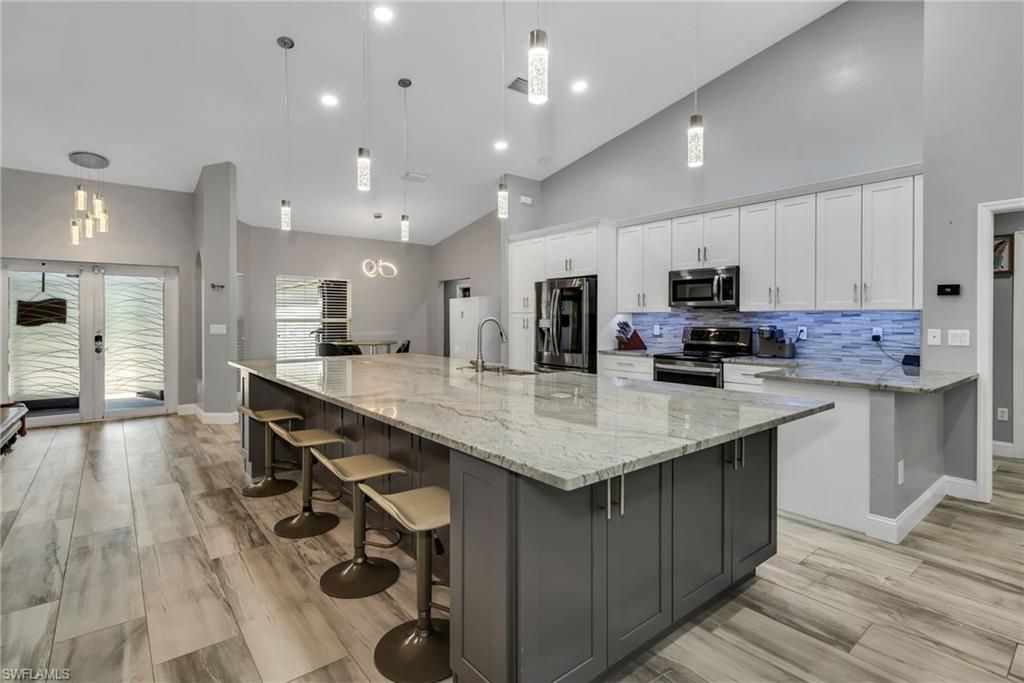10711 Strike Ln, Bonita Springs, FL 34135 Photo