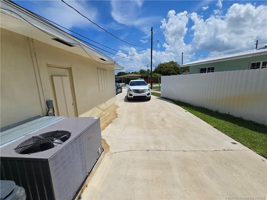 2648 Rockcrest Court, West Palm Beach, FL 33415 Photo