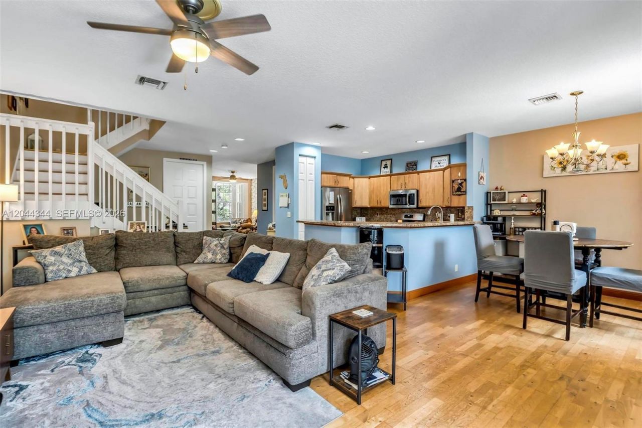 126 Spruce St , Boynton Beach, FL 33426 Photo