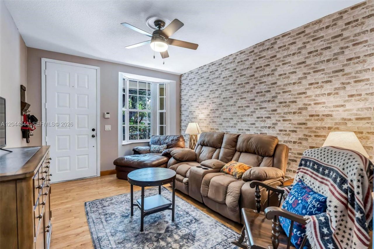 126 Spruce St , Boynton Beach, FL 33426 Photo