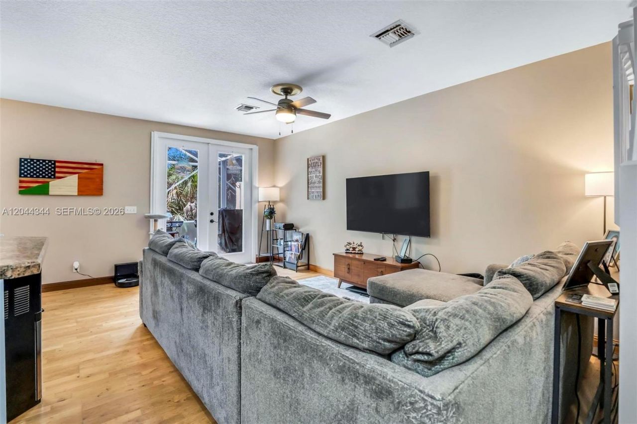 126 Spruce St , Boynton Beach, FL 33426 Photo
