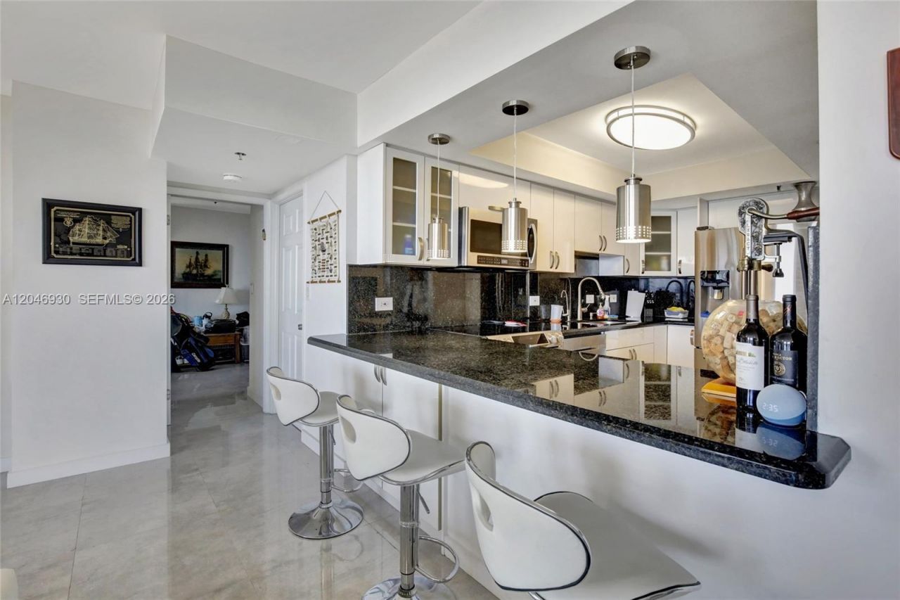 20515 E Country Club Dr, Unit 2147, Aventura, FL 33180 Photo