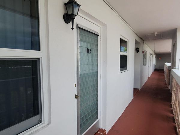 15 SE 13th Street, Unit D3, Boca Raton, FL 33432