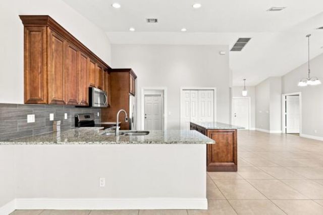 5866 NW Mesa Circle, Port Saint Lucie, FL 34986 Photo