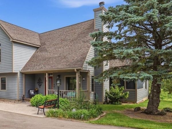 6 Beacon Trail, Galena, IL 61036