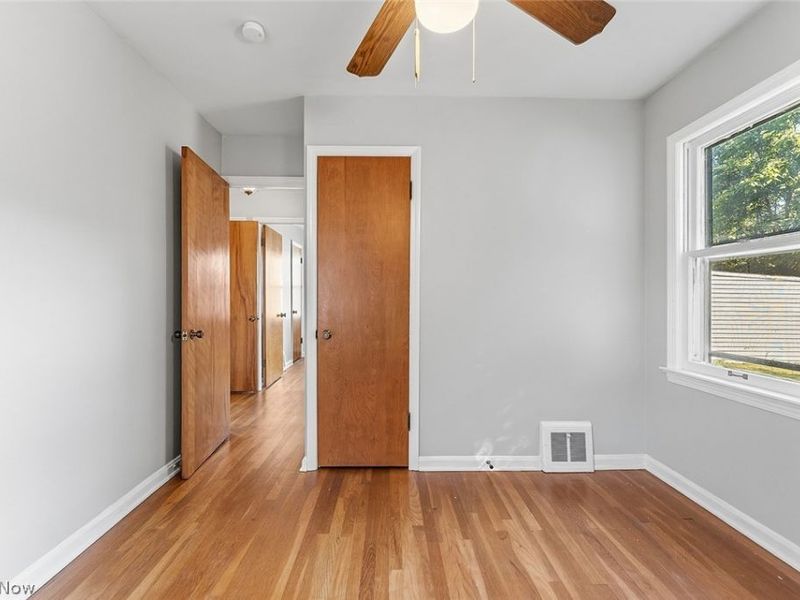866 E 209th Street, Euclid, OH 44119 Photo 12