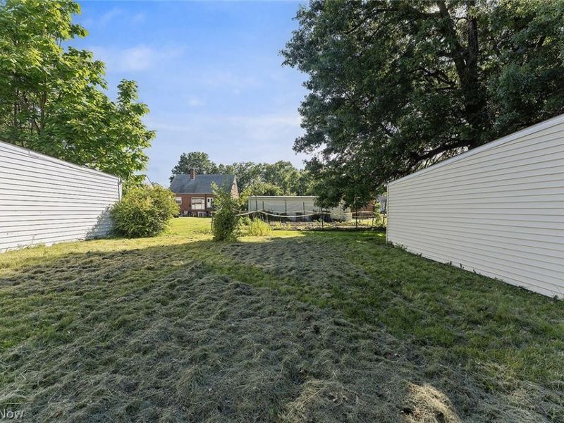 866 E 209th Street, Euclid, OH 44119 Photo 23