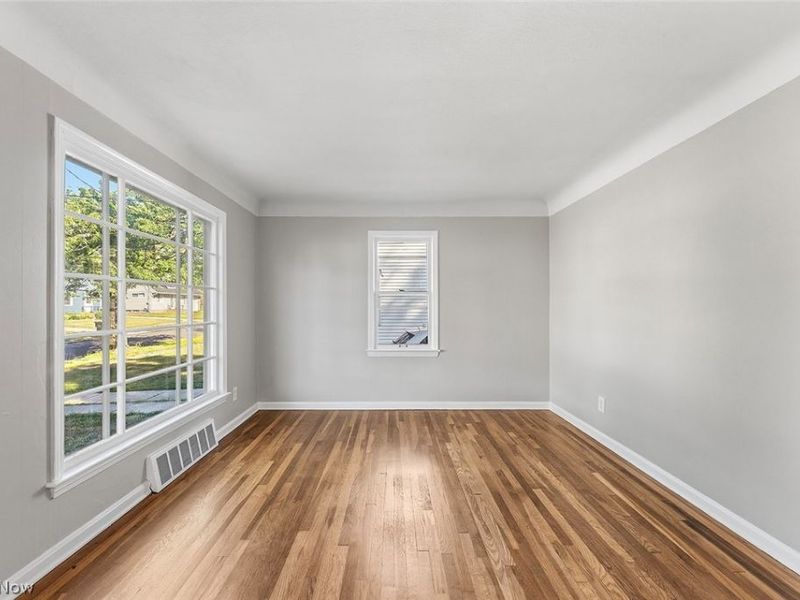 866 E 209th Street, Euclid, OH 44119 Photo 5