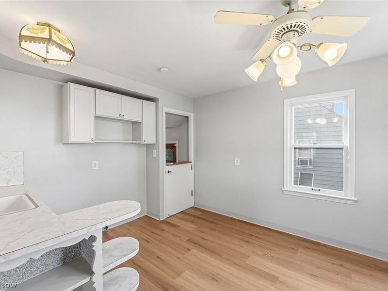 866 E 209th Street, Euclid, OH 44119 Photo 9