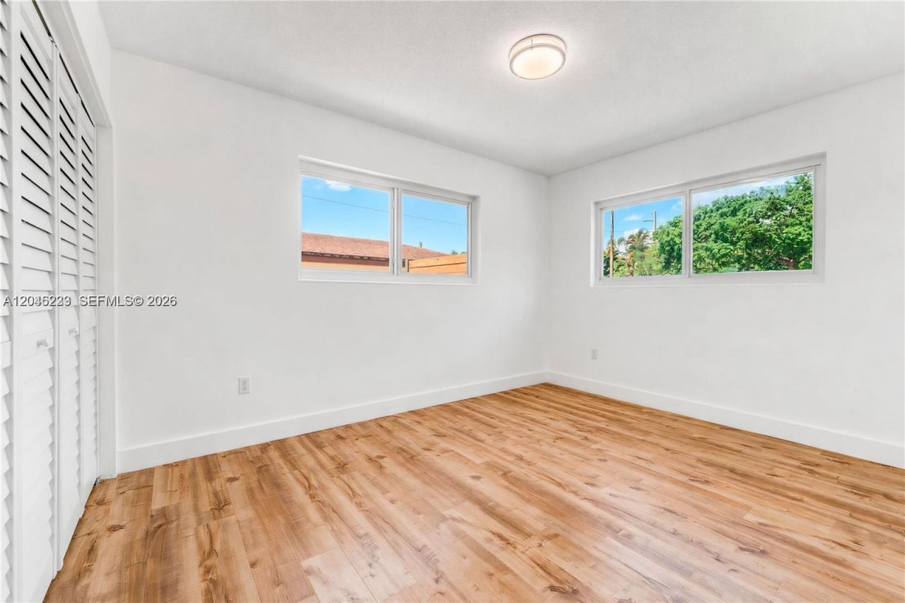 321 NW 56th Ave, Miami, FL 33126 Photo