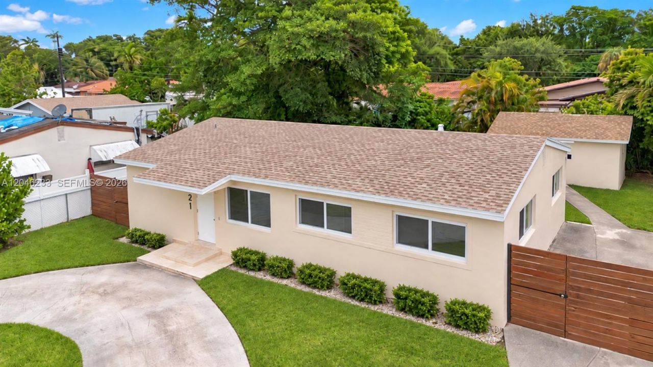 321 NW 56th Ave, Miami, FL 33126 Photo