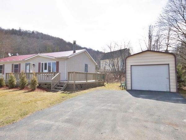 32 Meadow Street, Unit 17B, Livingston Manor, NY 12758