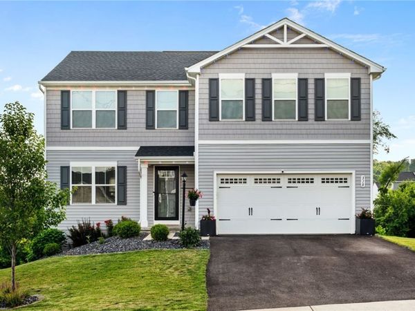 318 Ruth Ct , Imperial, PA 15126