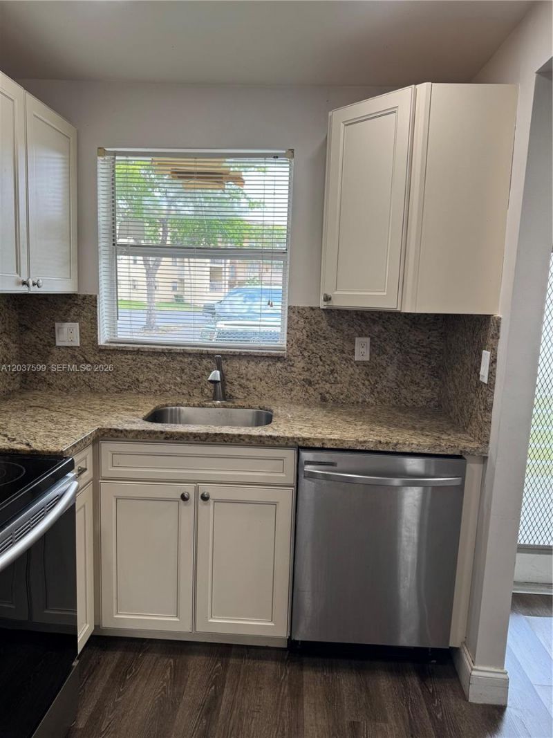 8325 Sunrise Lakes Blvd , Unit 103, Sunrise, FL 33322 Photo