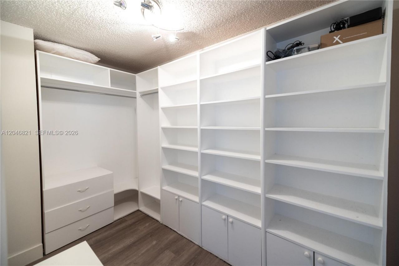 2000 Towerside Ter , Unit 1910, Miami, FL 33138 Photo
