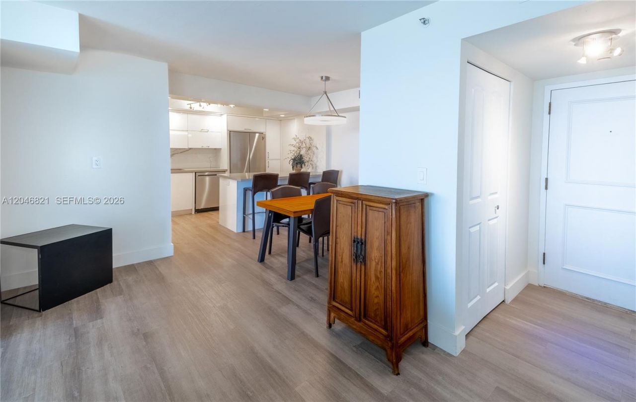 2000 Towerside Ter , Unit 1910, Miami, FL 33138 Photo