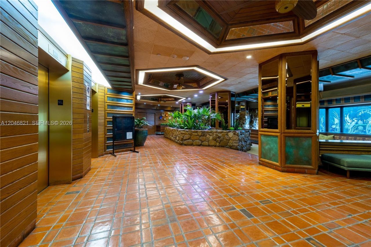 2000 Towerside Ter , Unit 1910, Miami, FL 33138 Photo