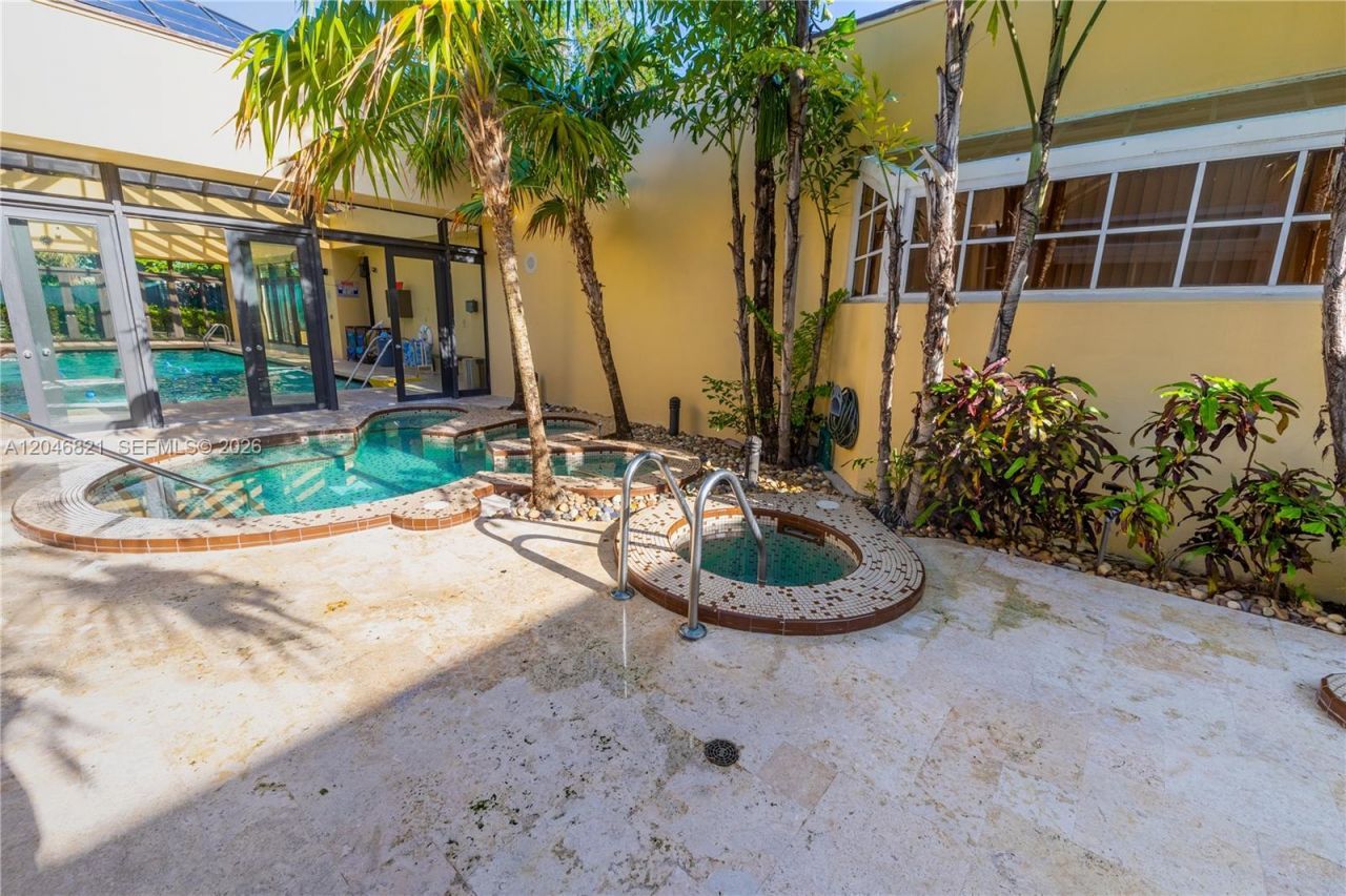 2000 Towerside Ter , Unit 1910, Miami, FL 33138 Photo