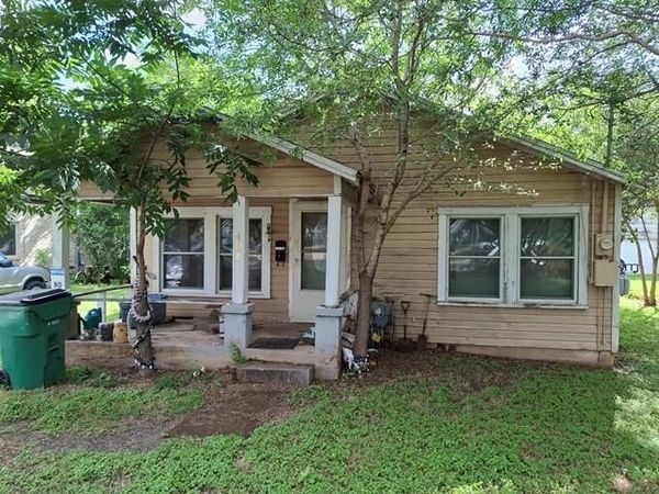408 S HARRISON Street , McGregor, TX 76657