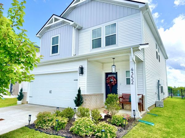 4352 Skyridge Dr , Nashville, TN 37207