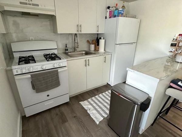 6805 SW 88th St , Unit 8, Pinecrest, FL 33156