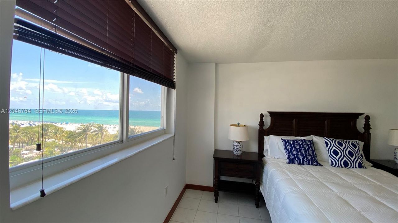 401 Ocean Dr, Unit 722, Miami Beach, FL 33139 Photo