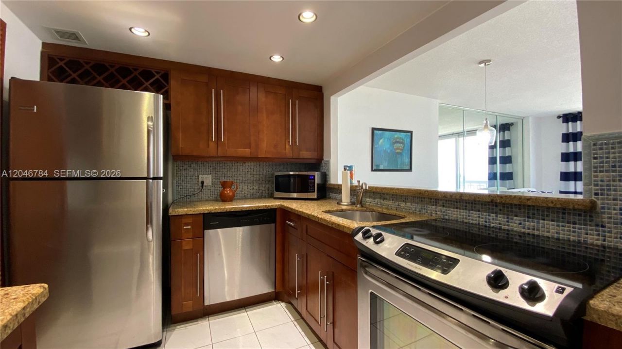 401 Ocean Dr, Unit 722, Miami Beach, FL 33139 Photo