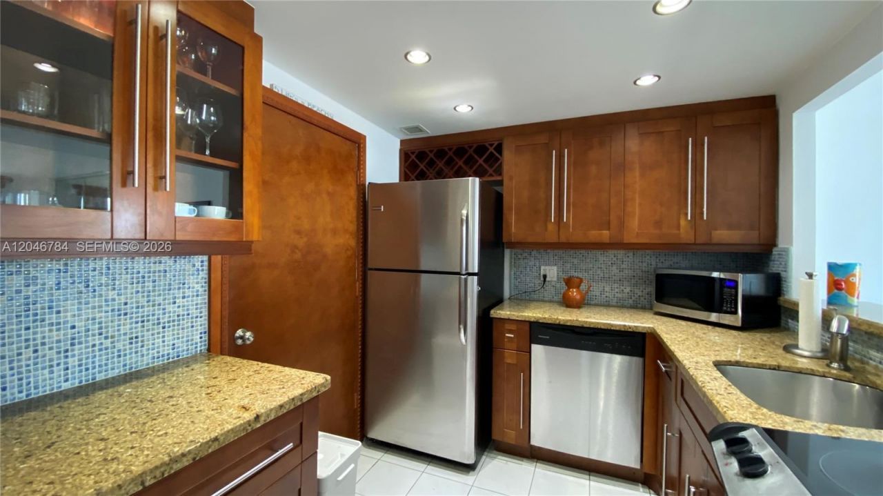 401 Ocean Dr, Unit 722, Miami Beach, FL 33139 Photo