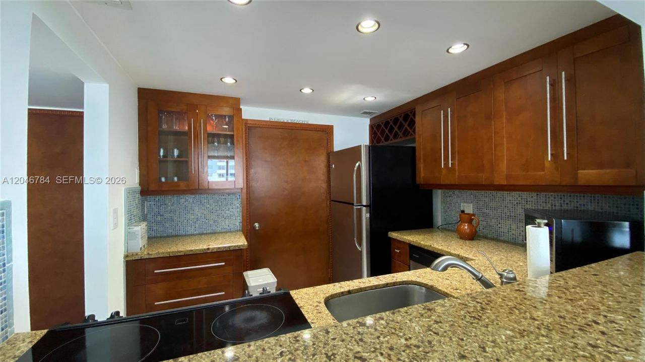 401 Ocean Dr, Unit 722, Miami Beach, FL 33139 Photo